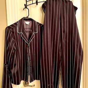 Shimera Long Sleeve Pajama Top (S) and Pants (M) Set Worn only Once.